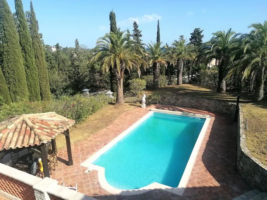La Villa Du Roc, Grandiose, 5Mn A Pied De La Mer Frejus 0*,  France